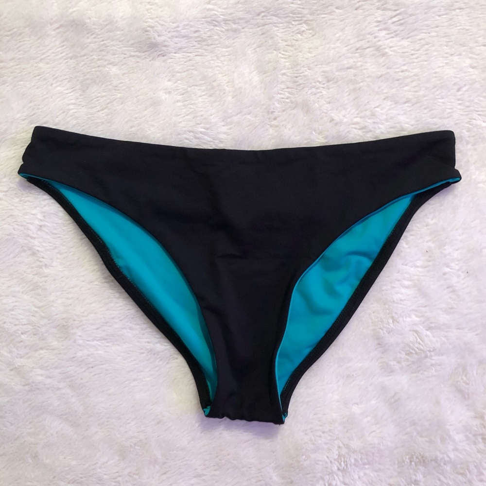 L*SPACE Bikini - Picture 2 of 8